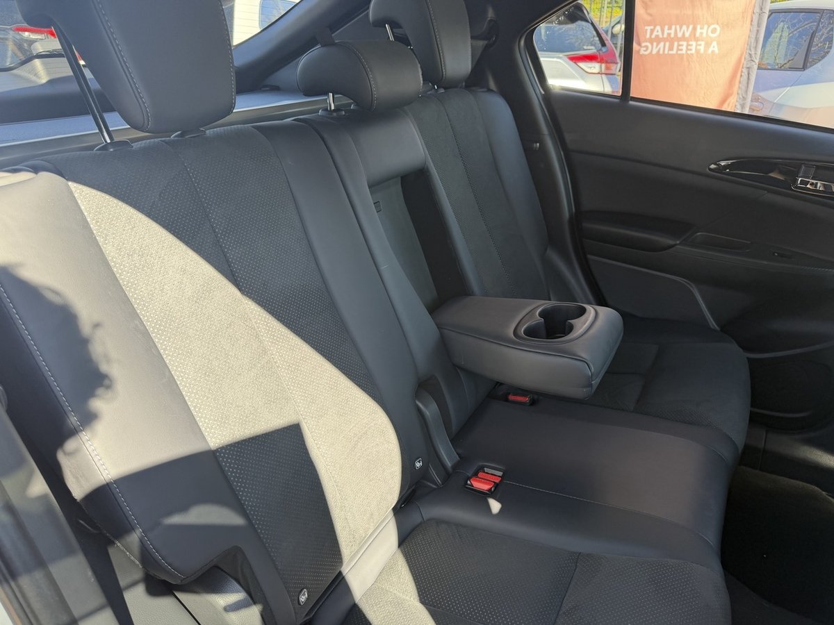 2024 Mitsubishi Eclipse Cross PHEV Aspire YB MY24 AWD image 24
