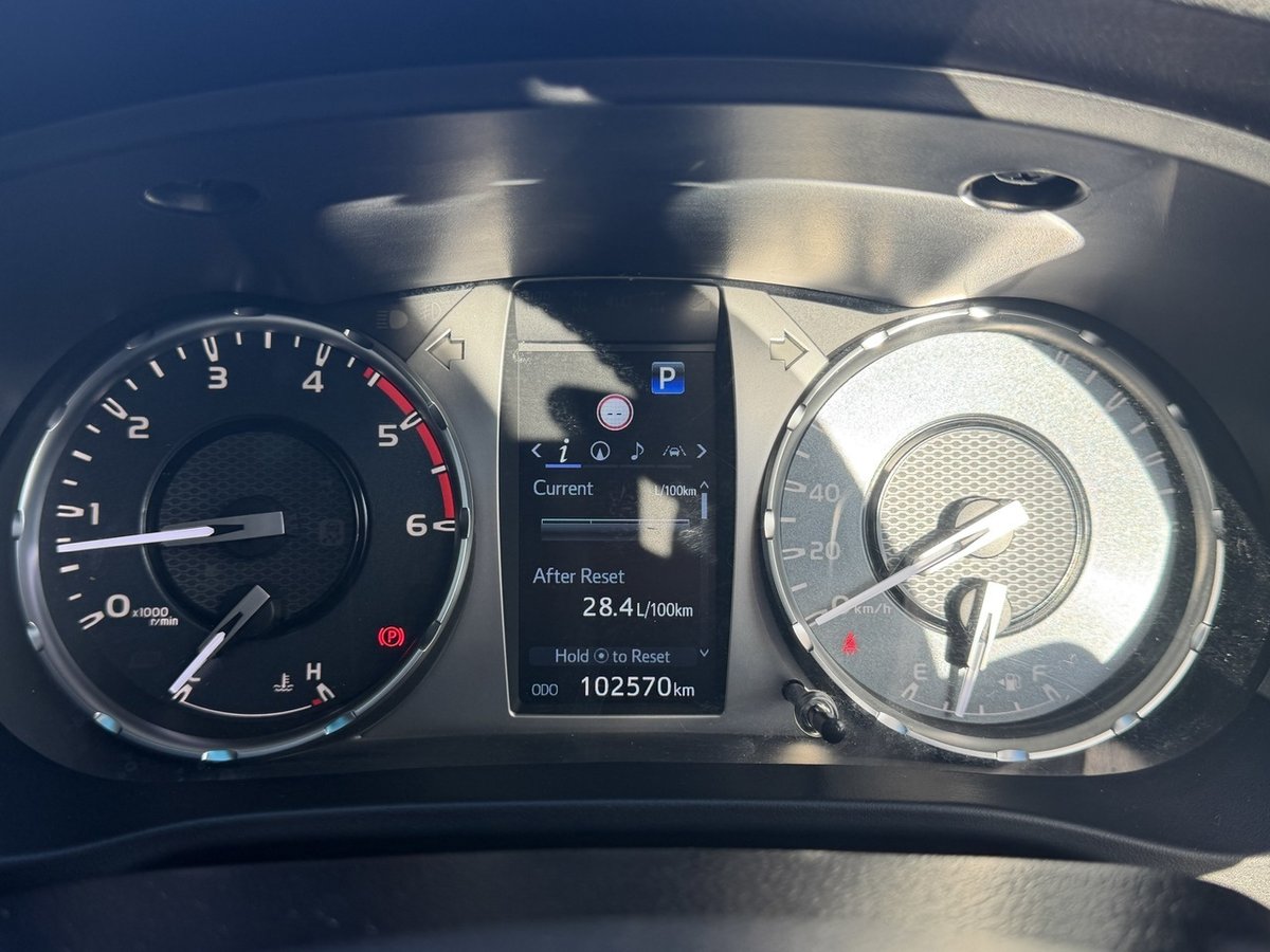 2022 Toyota Hilux SR5 GUN126R 4X4 Dual Range image 14