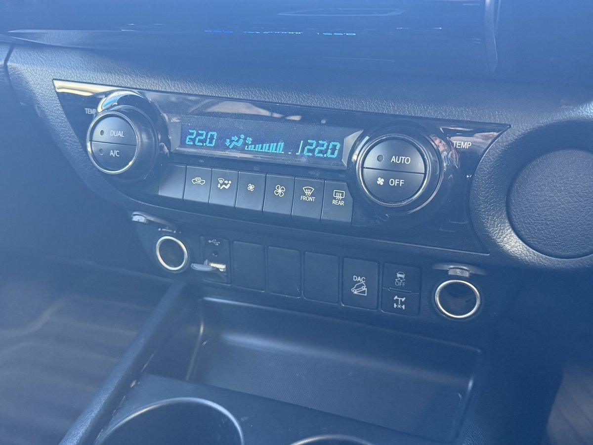 2022 Toyota Hilux SR5 GUN126R 4X4 Dual Range image 17