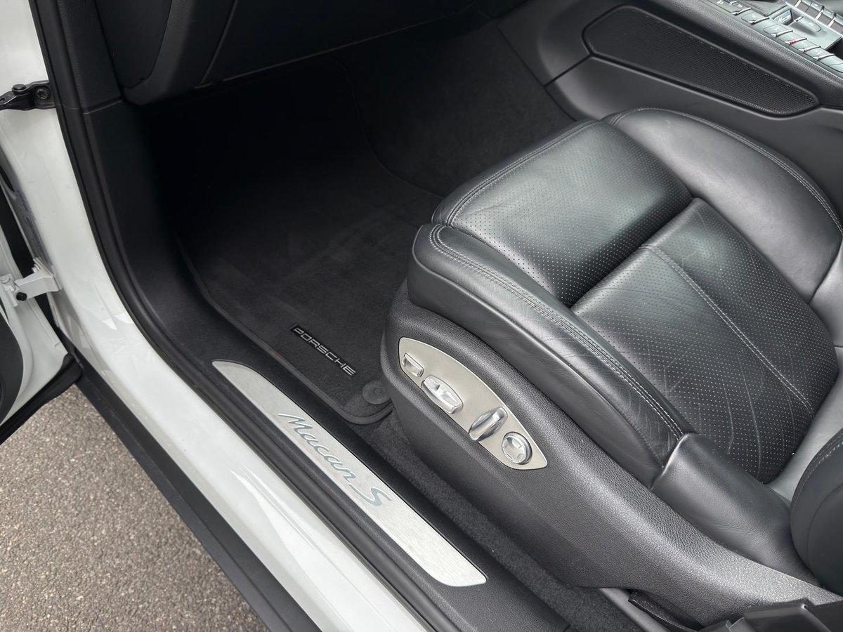 2020 Porsche Macan S 95B MY20 AWD image 25