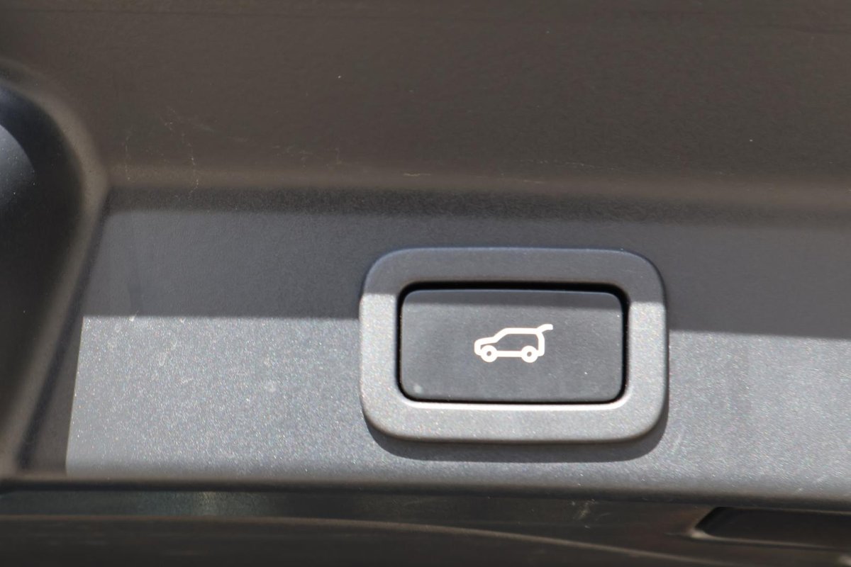 2021 Jaguar F-PACE P250 R-Dynamic SE X761 MY21.25 AWD image 31
