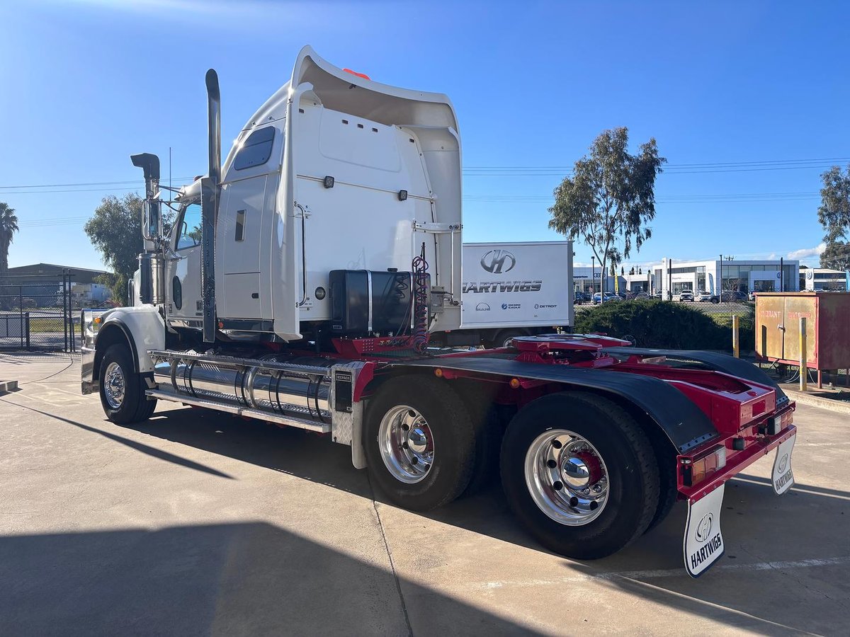 2018 Western Star 4900 Series image 8
