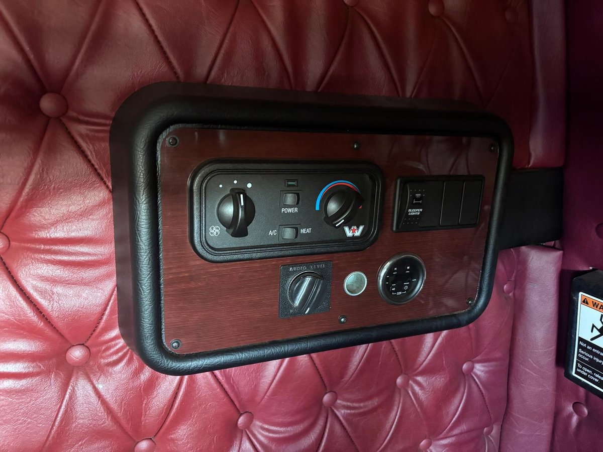 2018 Western Star 4900 Series image 29