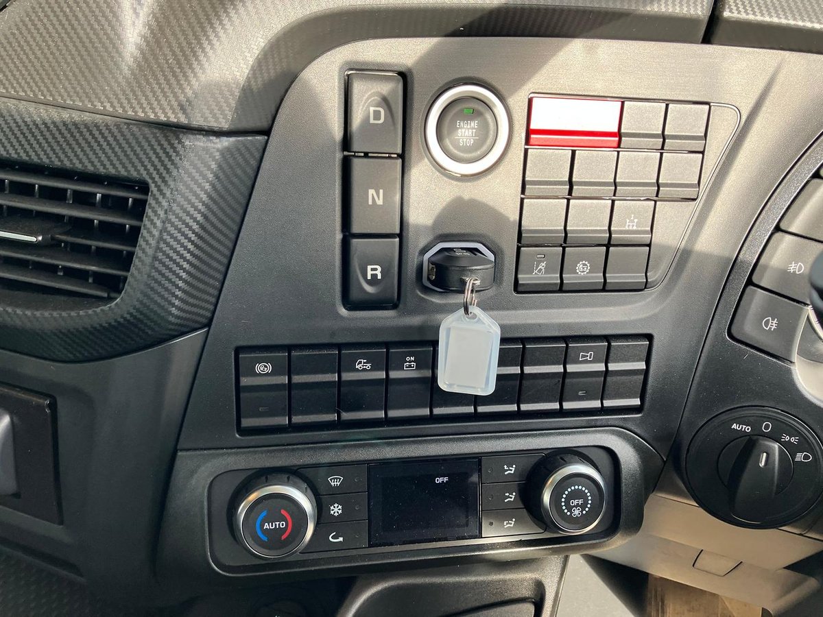 2024 Iveco S-Way AT600 image 19