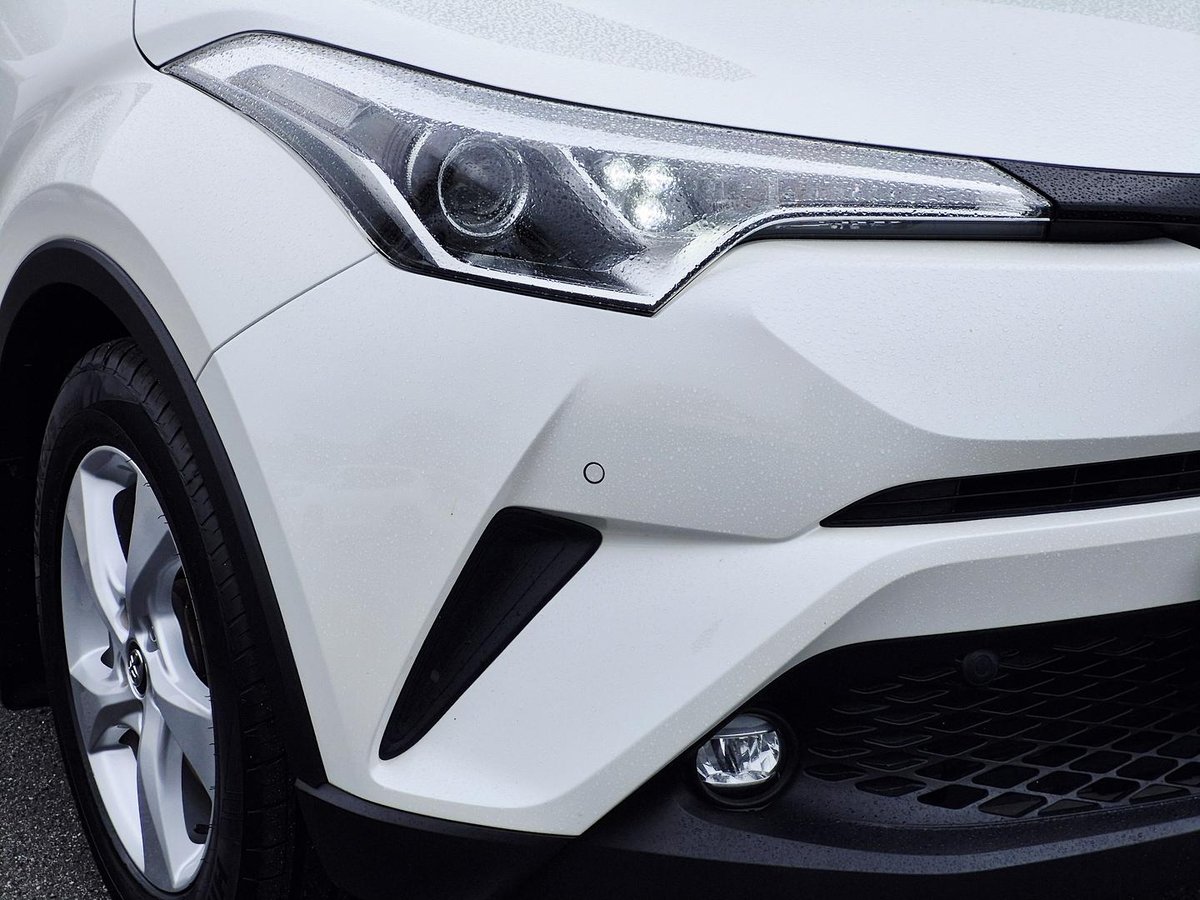 2018 Toyota C-HR NGX50R AWD image 22