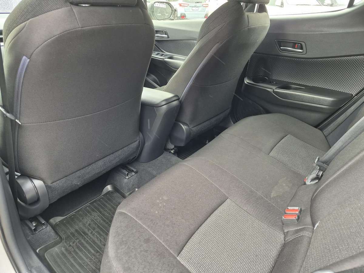 2018 Toyota C-HR NGX50R AWD image 7