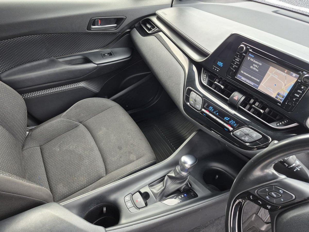2018 Toyota C-HR NGX50R AWD image 20