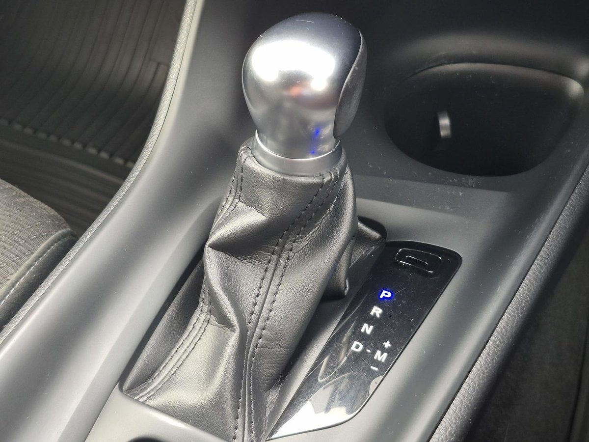 2018 Toyota C-HR NGX50R AWD image 13