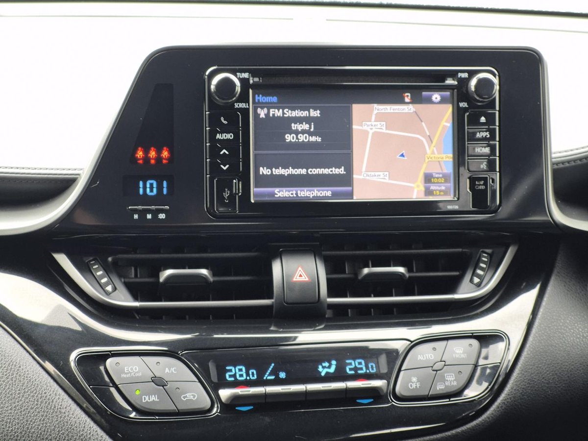 2018 Toyota C-HR NGX50R AWD image 11