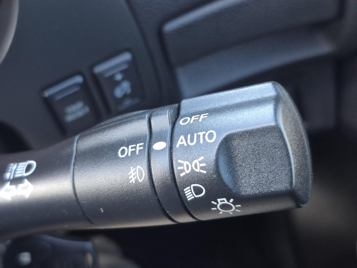 2016 Nissan Navara ST D23 4X4 Dual Range image 18