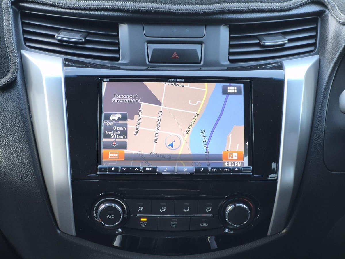 2016 Nissan Navara ST D23 4X4 Dual Range image 11