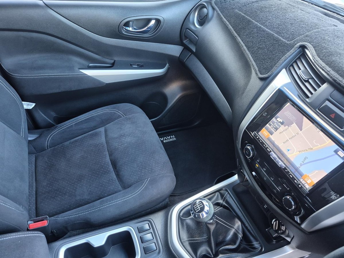 2016 Nissan Navara ST D23 4X4 Dual Range image 21