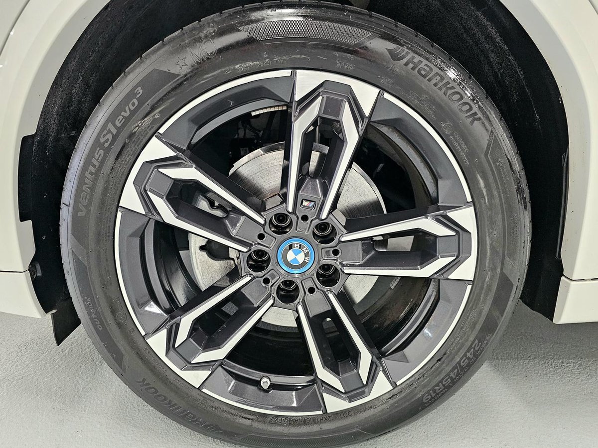 2024 BMW iX2 eDrive20 M Sport U10 image 5