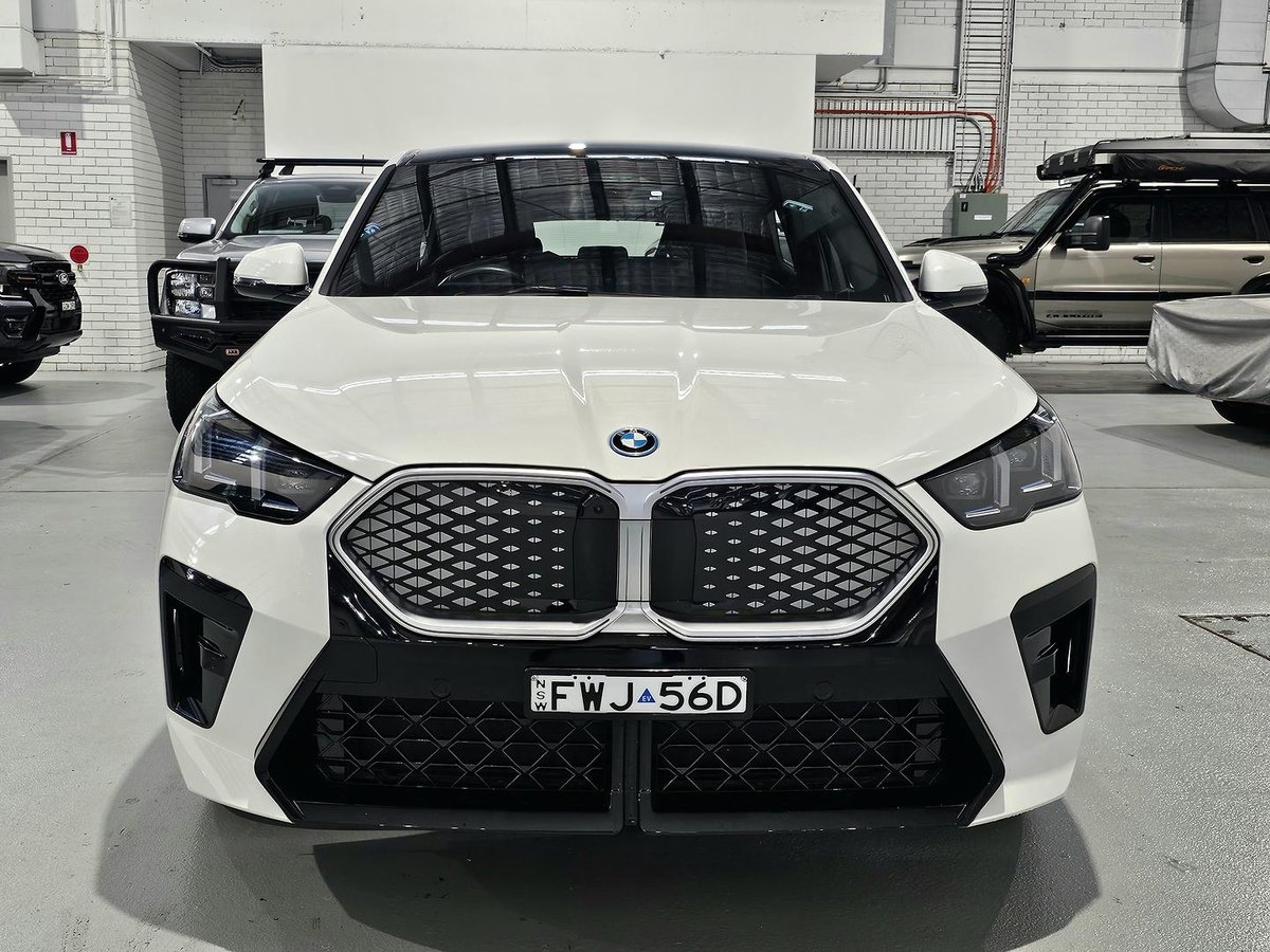 2024 BMW iX2 eDrive20 M Sport U10 image 2