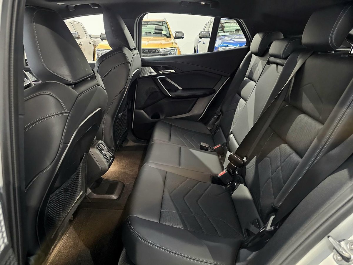 2024 BMW iX2 eDrive20 M Sport U10 image 32