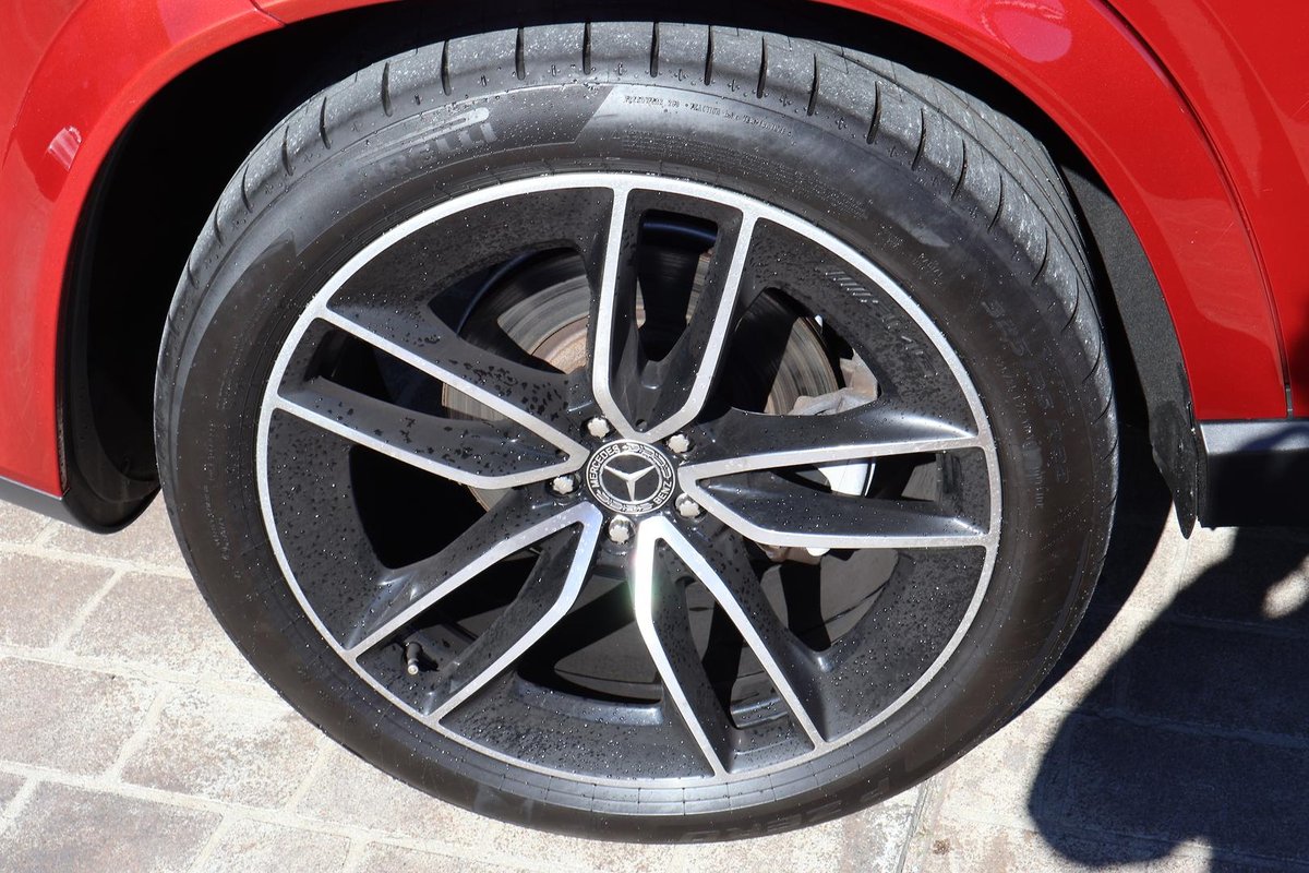 2019 Mercedes-Benz GLE-Class image 37