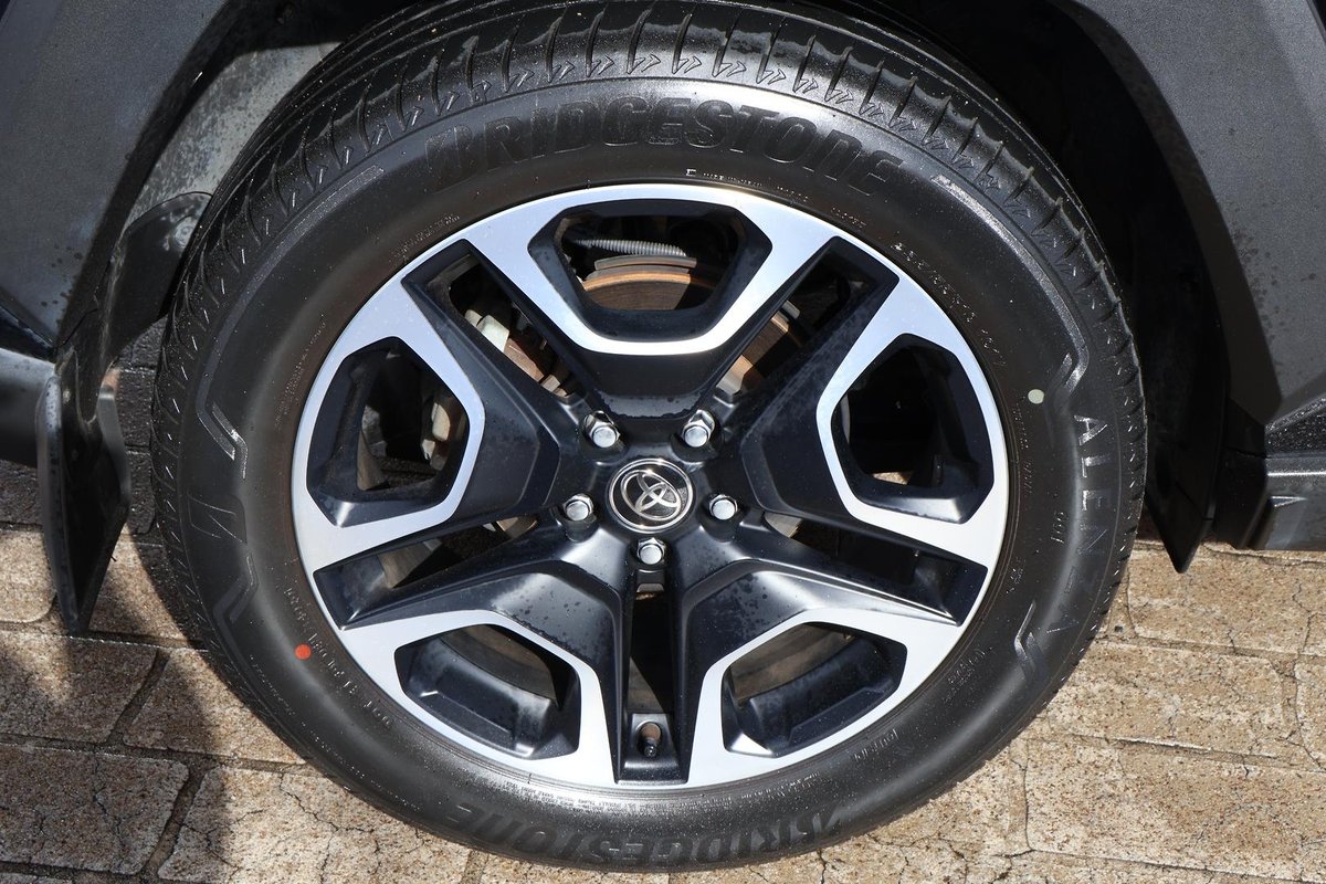 2020 Toyota RAV4 Edge AXAA54R AWD image 32