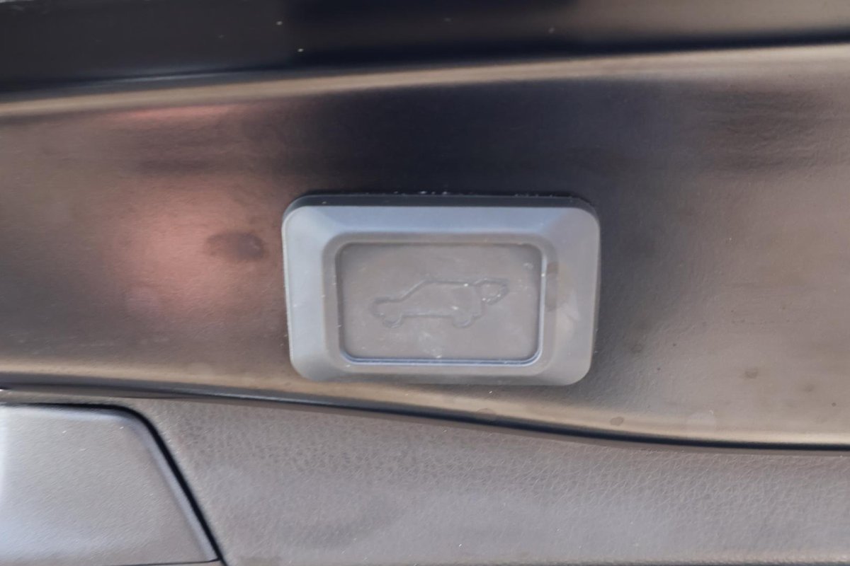 2020 Toyota RAV4 Edge AXAA54R AWD image 30