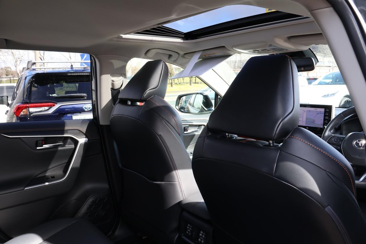 2020 Toyota RAV4 Edge AXAA54R AWD image 25