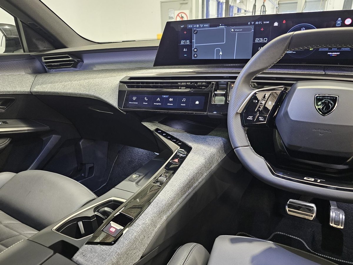 2025 Peugeot 5008 GT Premium Hybrid P74 MY25 image 14