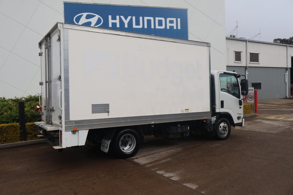 2019 ISUZU NNR 45-150 image 13