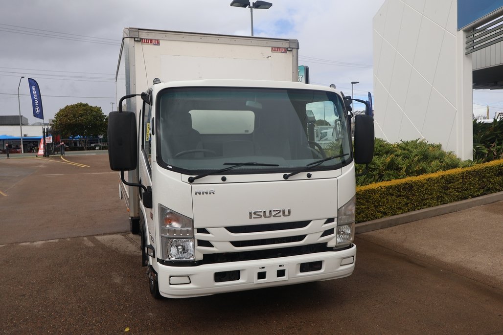 2019 ISUZU NNR 45-150 image 17
