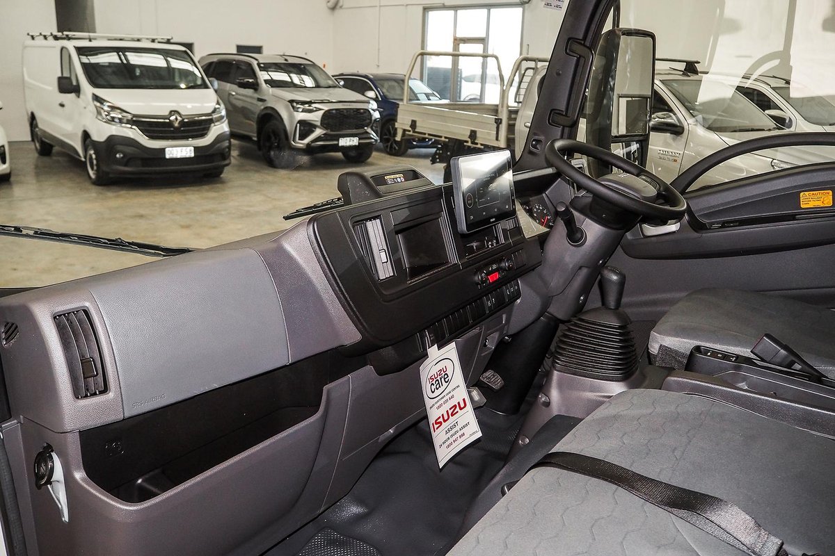 2025 Isuzu N Series NPR 45/65-175 MT D28 Tradepack image 11