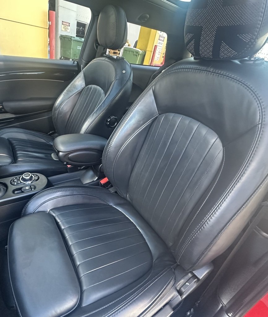 2021 MINI Hatch Cooper SE MINI Yours F56 LCI-2 image 20