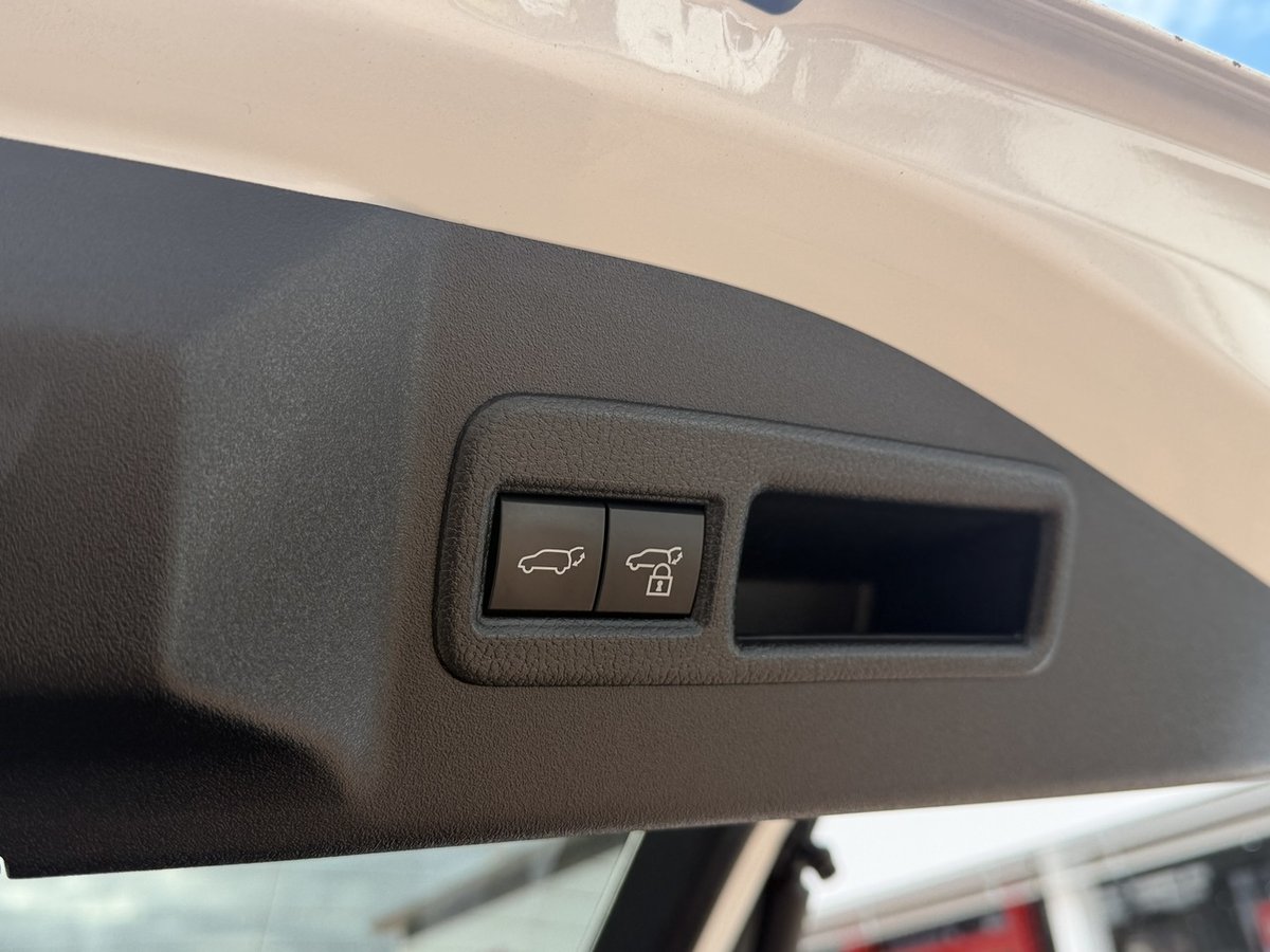 2024 Toyota BZ4X 2WD XEAM10R image 23
