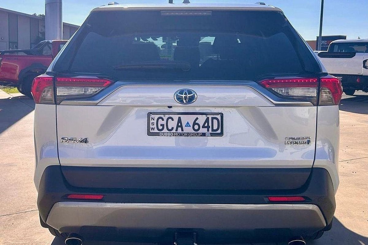 2024 Toyota RAV4 Cruiser AXAH52R image 8