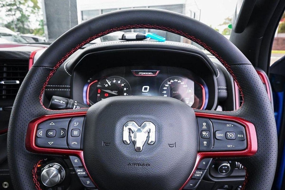 2025 RAM REBEL N-Line OS.V4 image 11