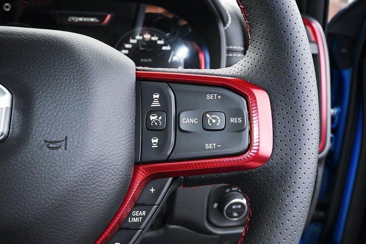 2025 RAM REBEL N-Line OS.V4 image 13
