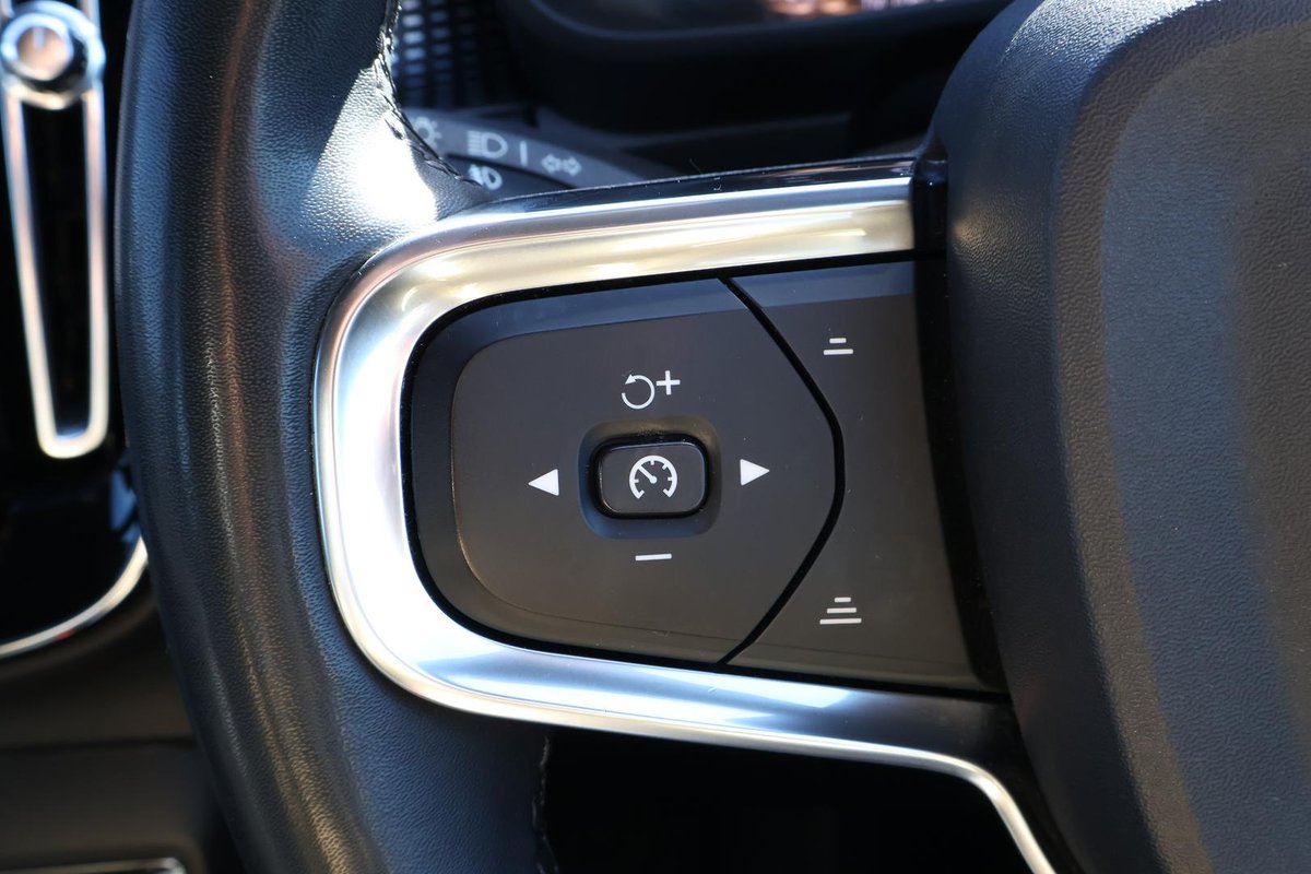 2021 Volvo XC40 T5 R-Design MY22 AWD image 10
