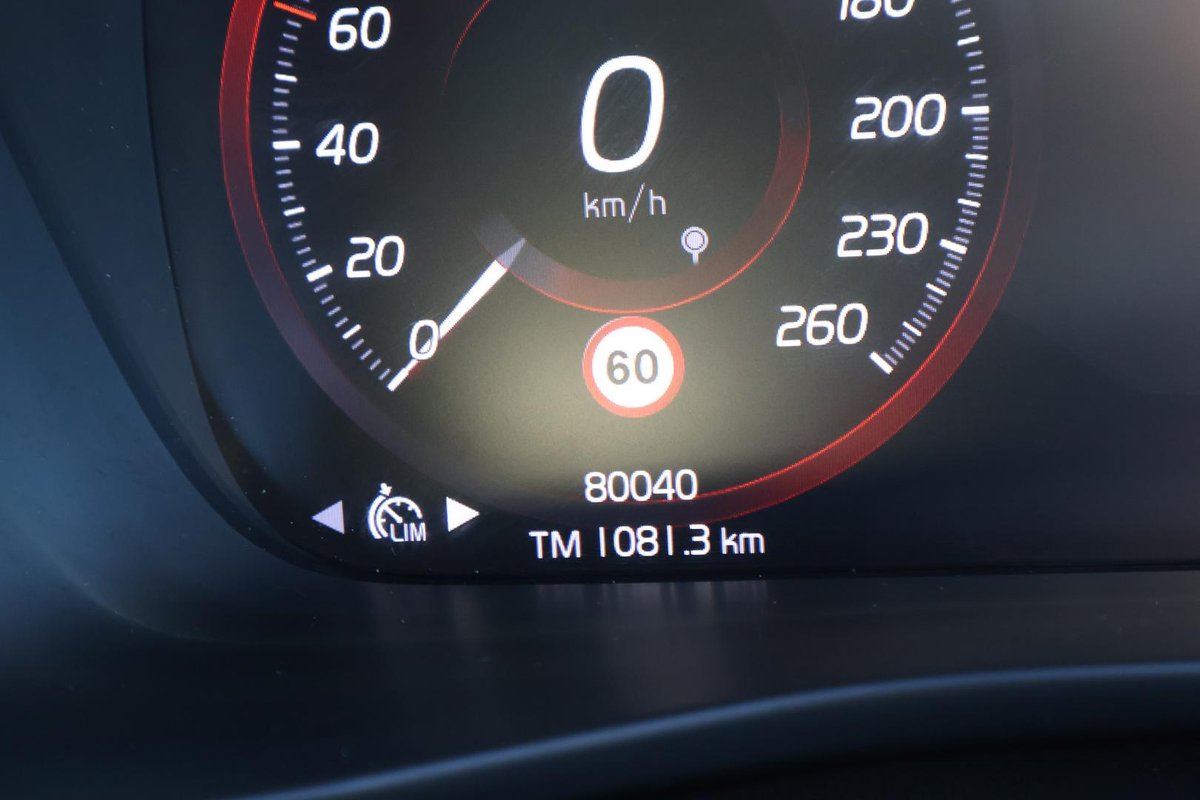 2021 Volvo XC40 T5 R-Design MY22 AWD image 13
