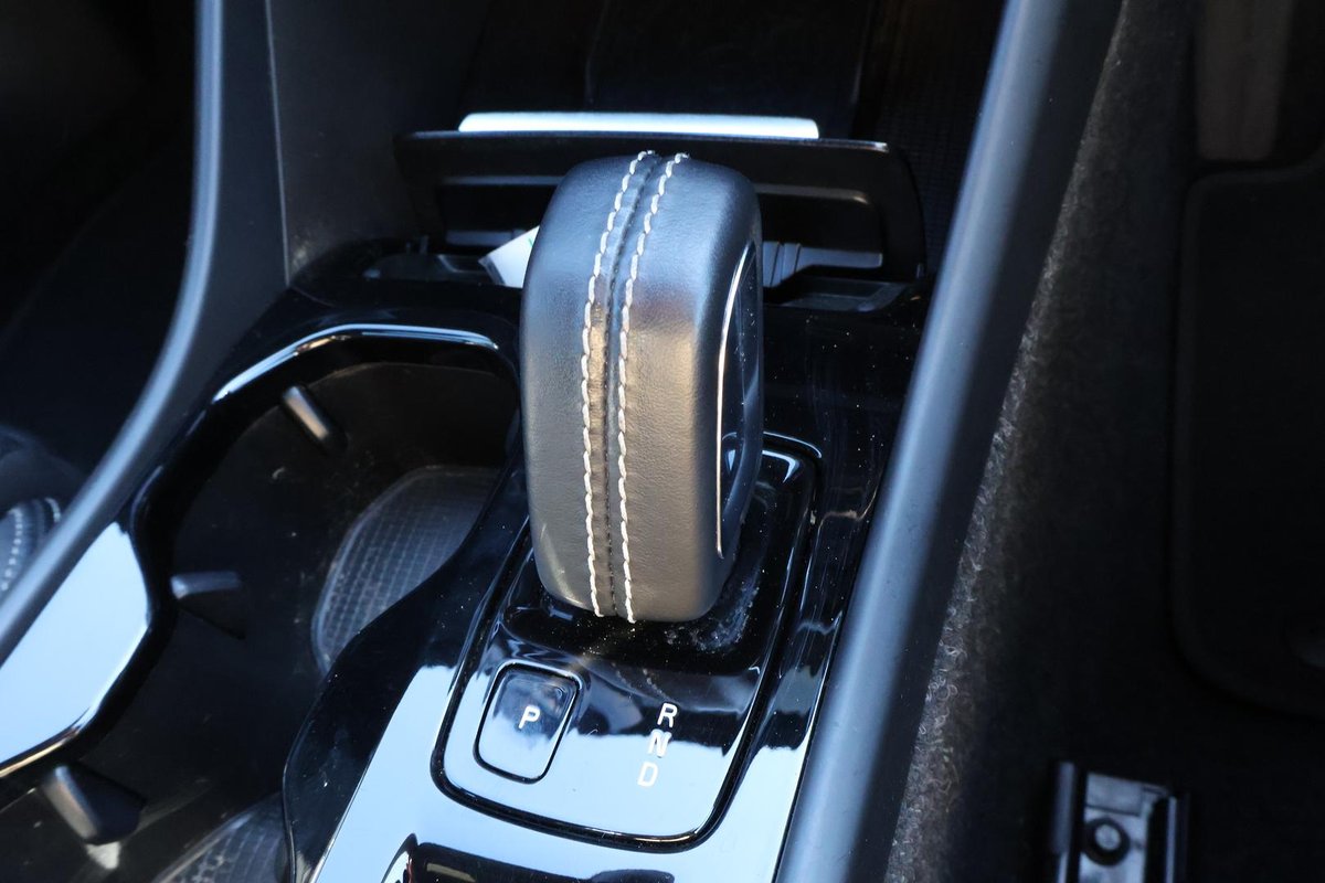 2021 Volvo XC40 T5 R-Design MY22 AWD image 20