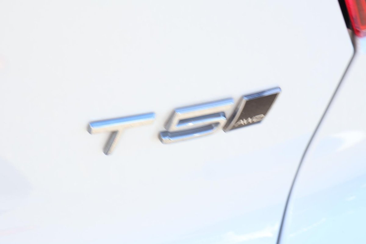 2021 Volvo XC40 T5 R-Design MY22 AWD image 33