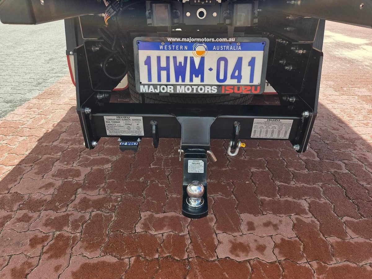 2023 Isuzu Nnr 55/45-150 Amt Tray And Box image 11