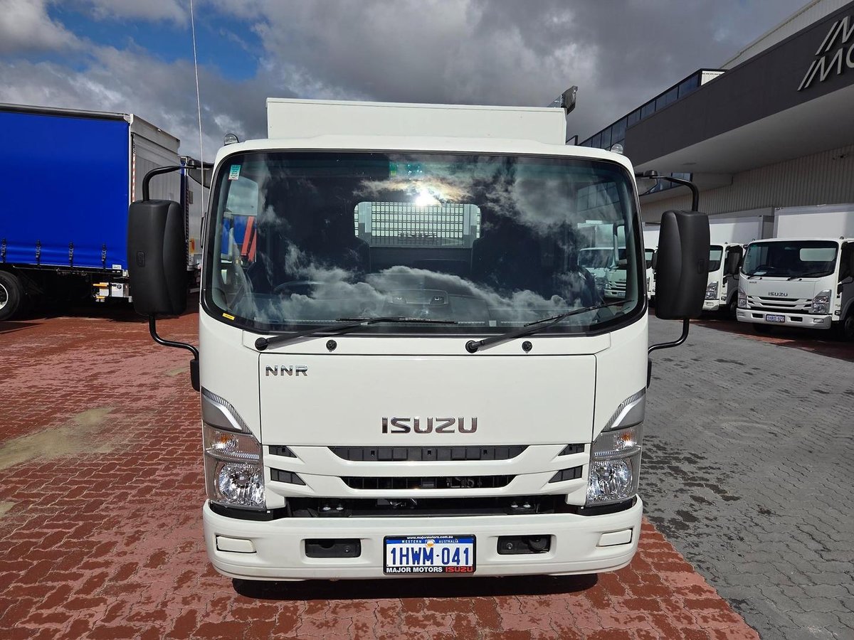 2023 Isuzu Nnr 55/45-150 Amt Tray And Box image 7