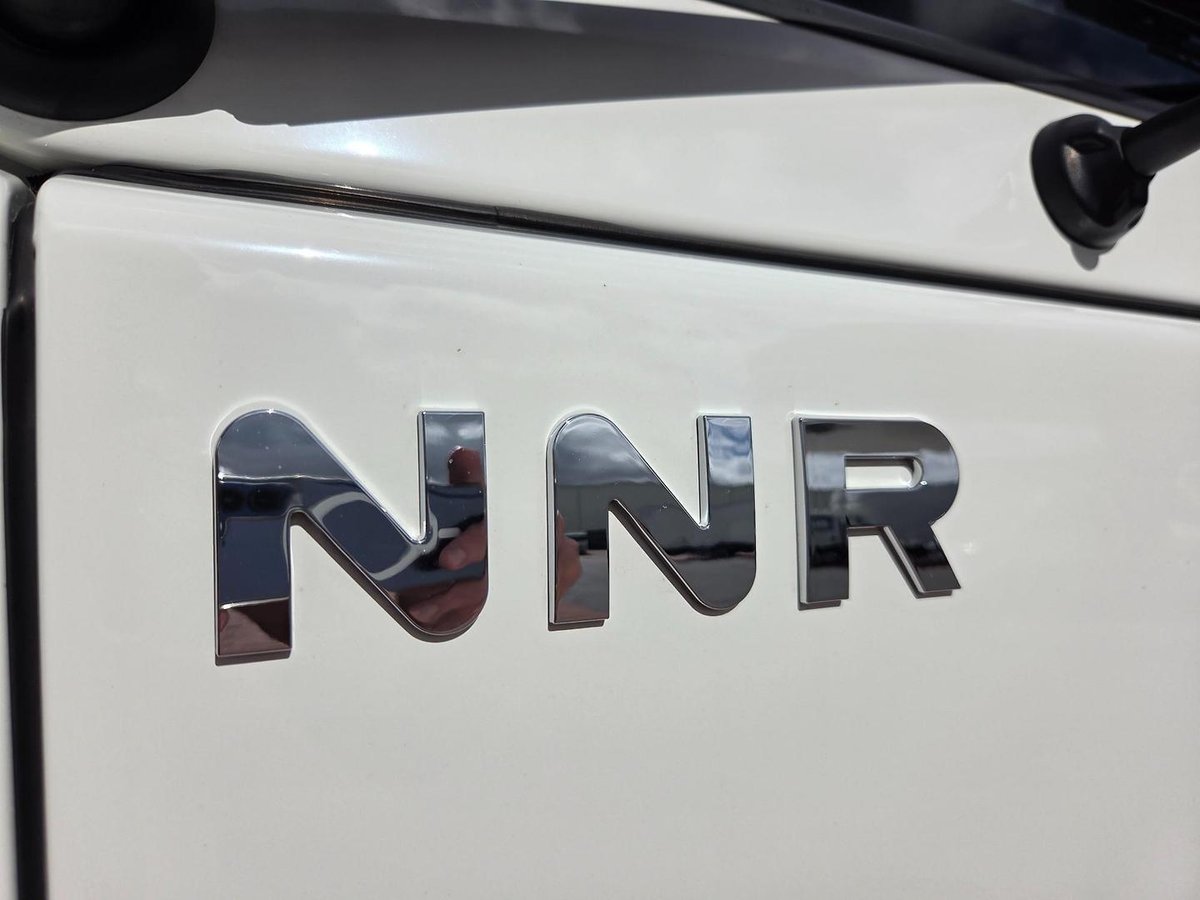 2023 Isuzu Nnr 55/45-150 Amt Tray And Box image 2
