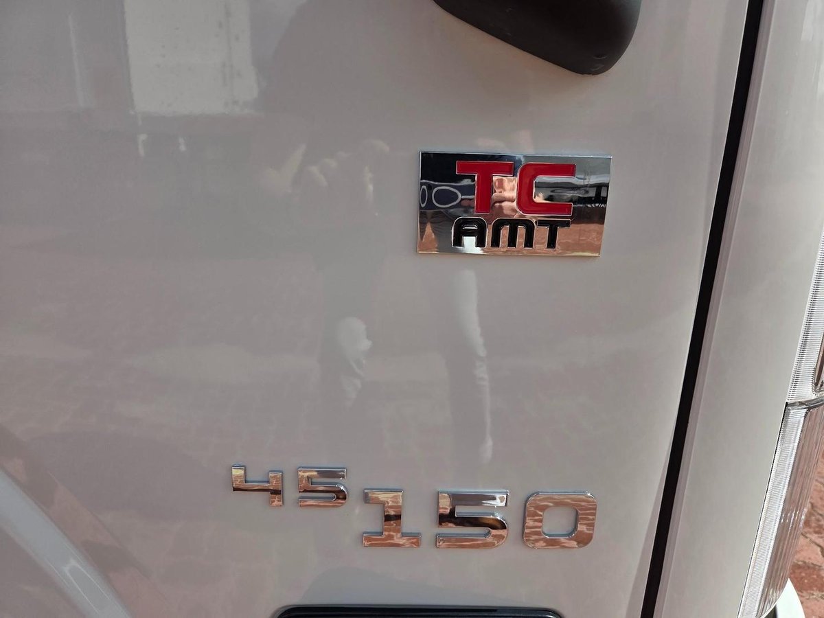 2023 Isuzu Nnr 55/45-150 Amt Tray And Box image 10