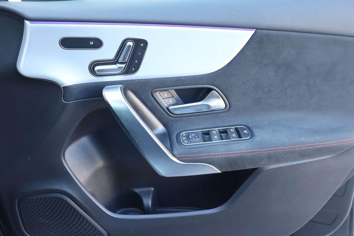 2025 Mercedes-Benz A-Class A200 W177 image 11