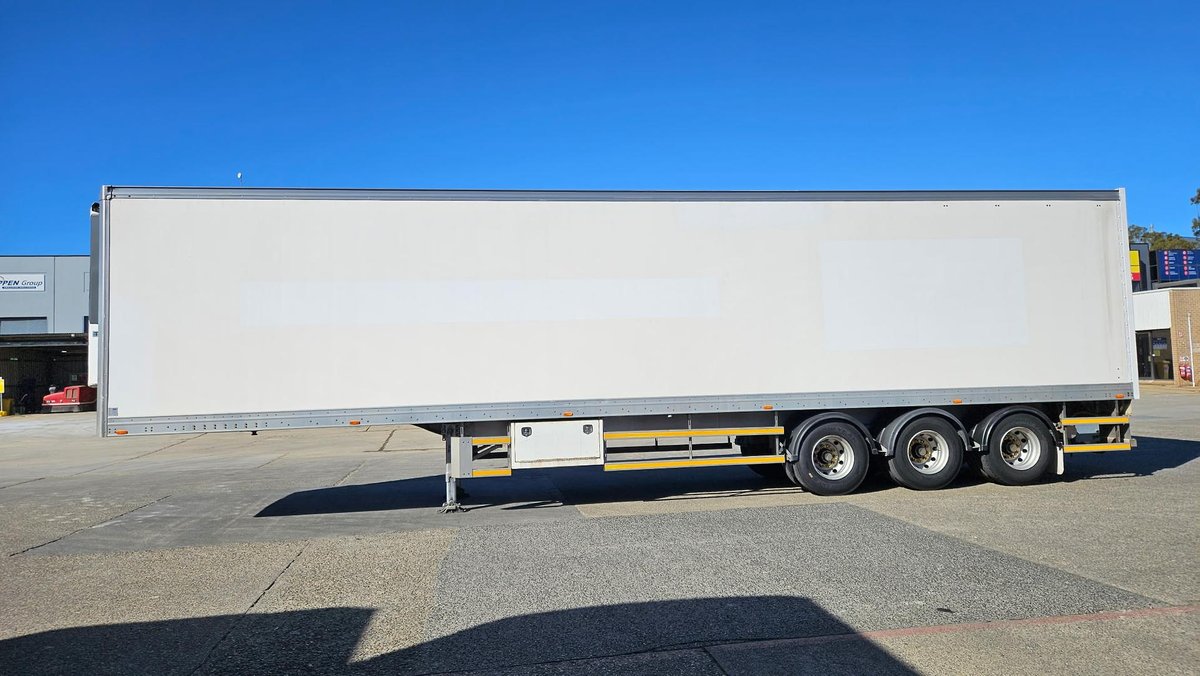 2015 Maxitrans 22P Freezer Van image 28