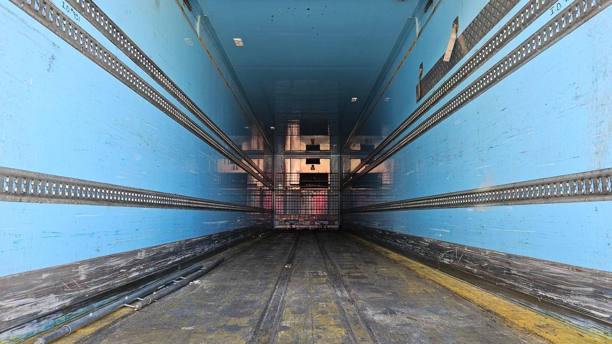 2015 Maxitrans 22P Freezer Van image 11