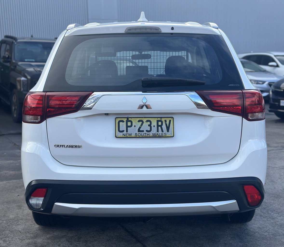 2018 Mitsubishi Outlander ES ZL MY18.5 AWD image 11
