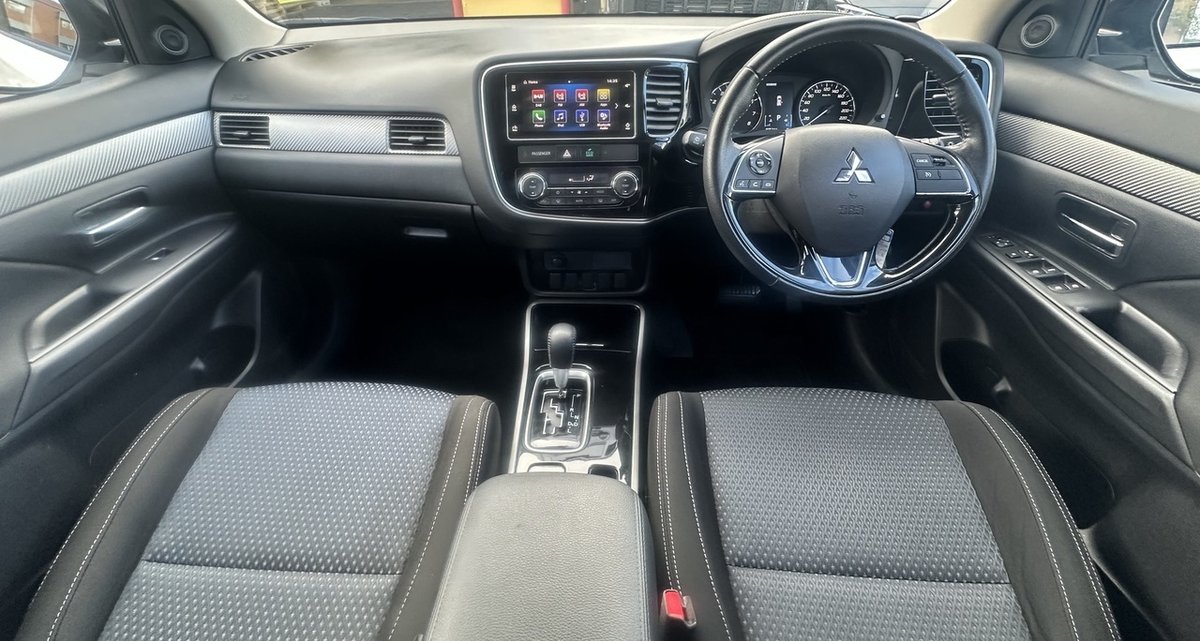 2018 Mitsubishi Outlander ES ZL MY18.5 AWD image 13
