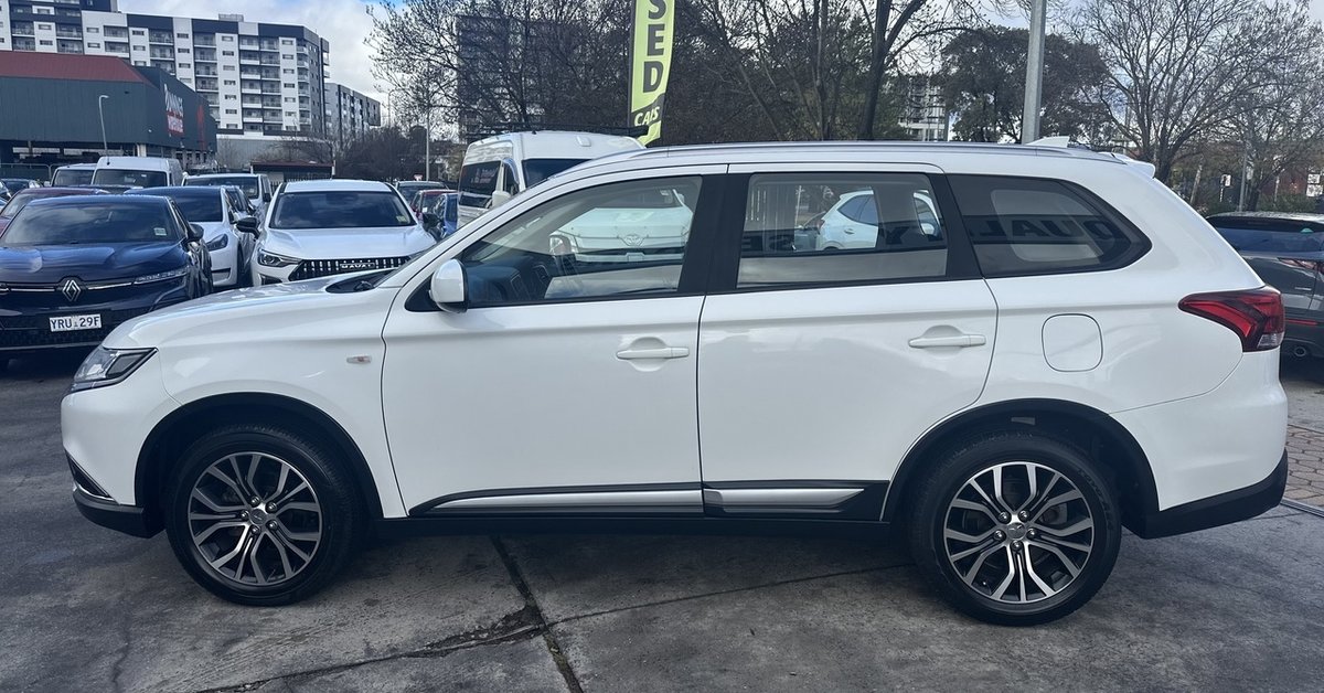2018 Mitsubishi Outlander ES ZL MY18.5 AWD image 8