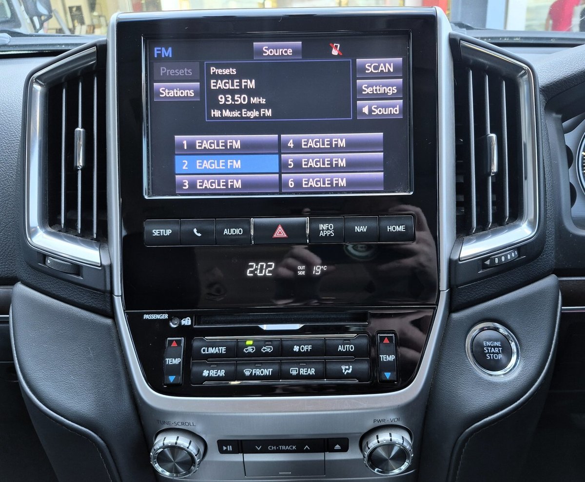 2020 Toyota Landcruiser image 15