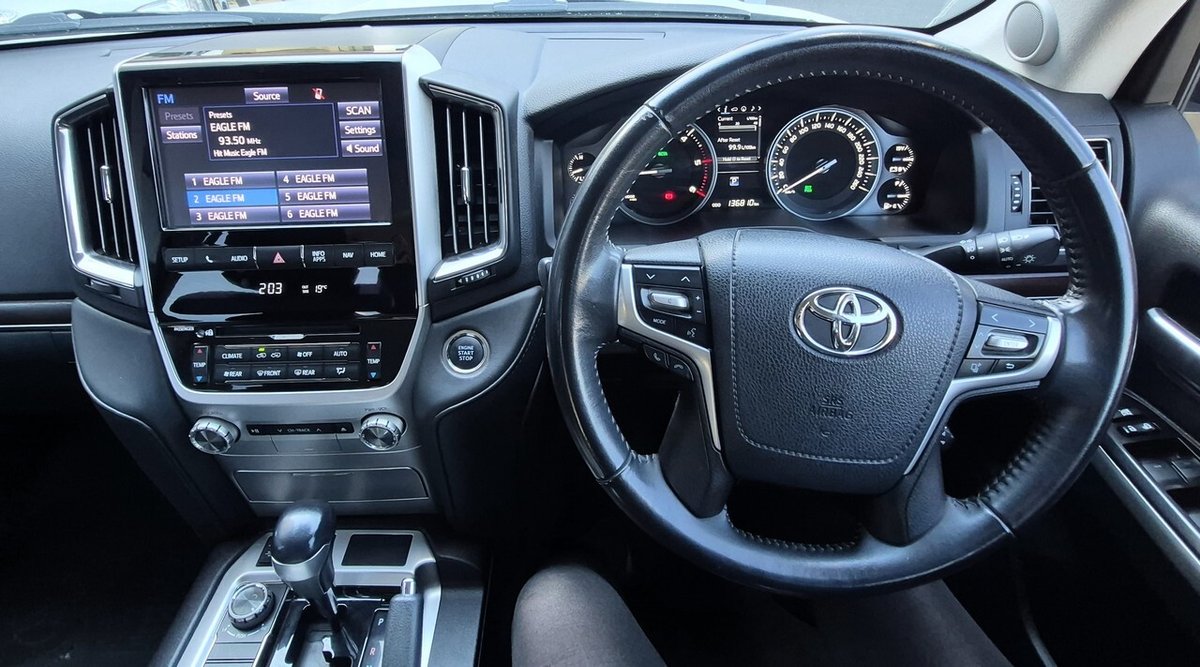 2020 Toyota Landcruiser image 20