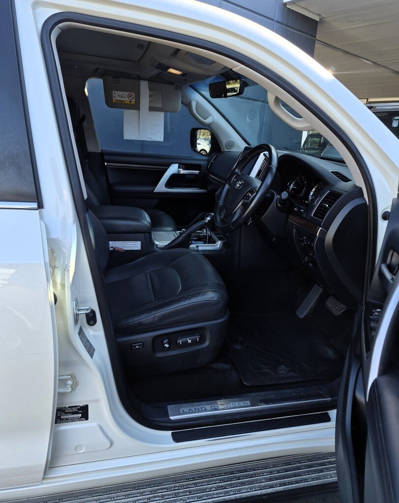 2020 Toyota Landcruiser image 7