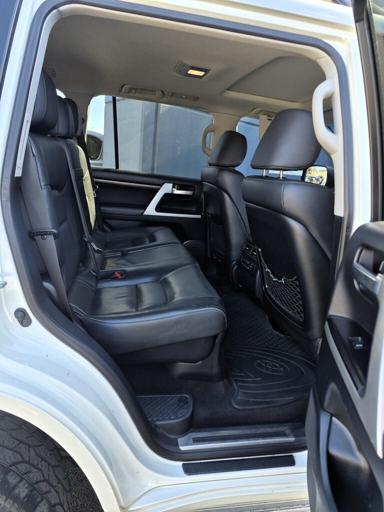 2020 Toyota Landcruiser image 8